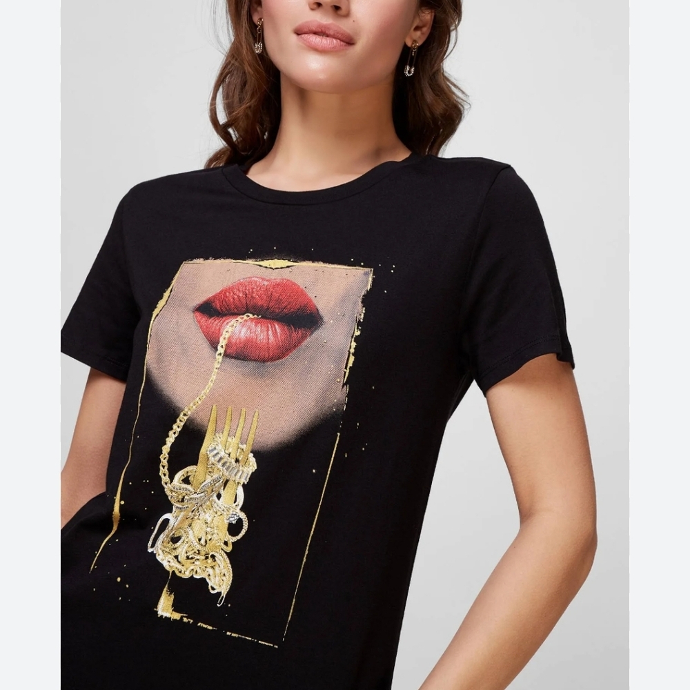 Guess Fork Lips Easy Shirt Gold Necklace Wrapped In Fork